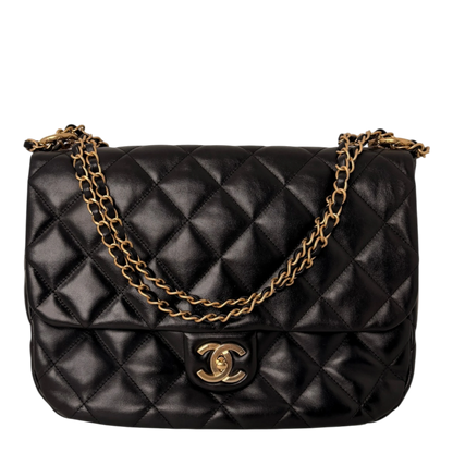 Chanel Maxi Flapbag 2024 glänzendes Kalbsleder GHW schwarz / neuwertig Chanel