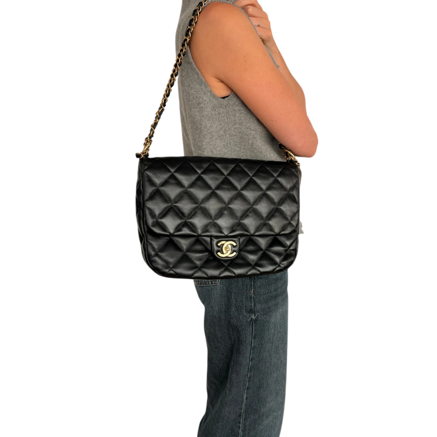 Chanel Maxi Flapbag 2024 glänzendes Kalbsleder GHW schwarz / neuwertig Chanel