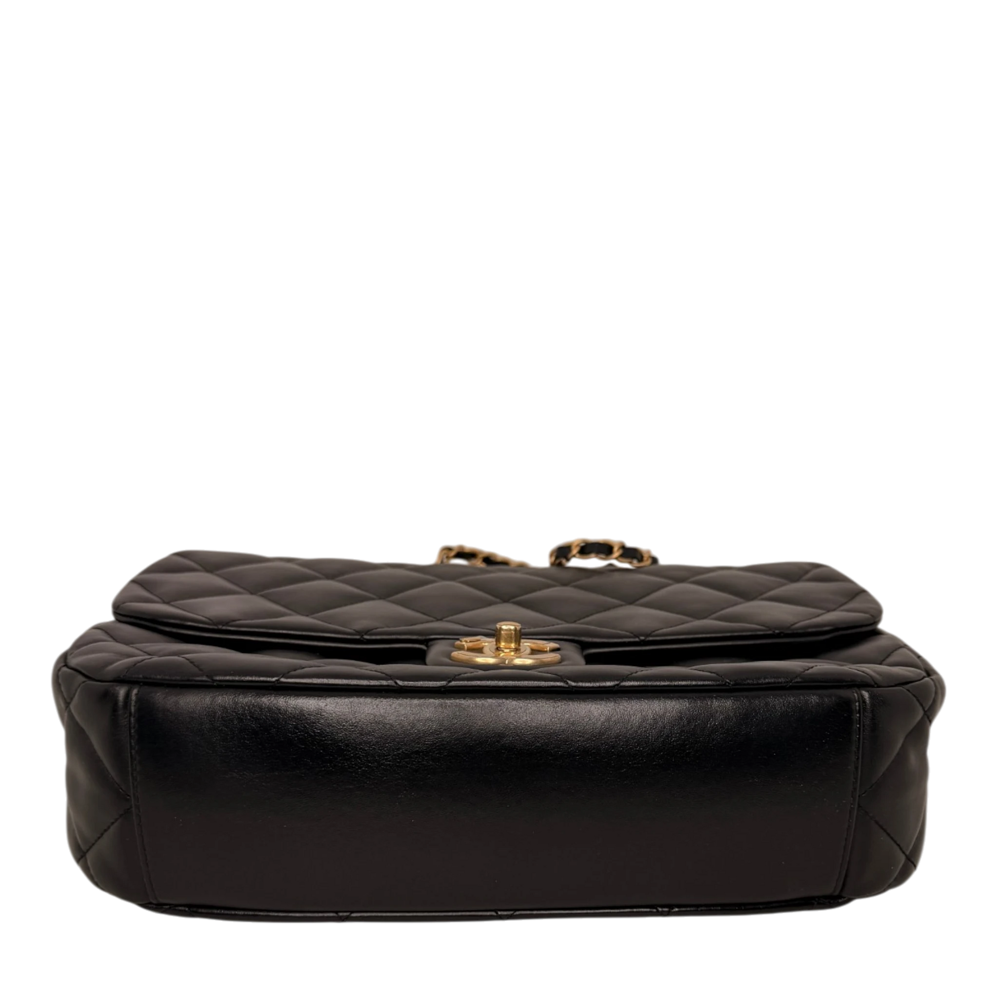 Chanel Maxi Flapbag 2024 glänzendes Kalbsleder GHW schwarz / neuwertig Chanel