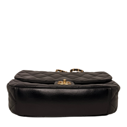 Chanel Maxi Flapbag 2024 glänzendes Kalbsleder GHW schwarz / neuwertig Chanel