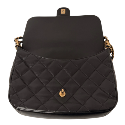 Chanel Maxi Flapbag 2024 glänzendes Kalbsleder GHW schwarz / neuwertig Chanel