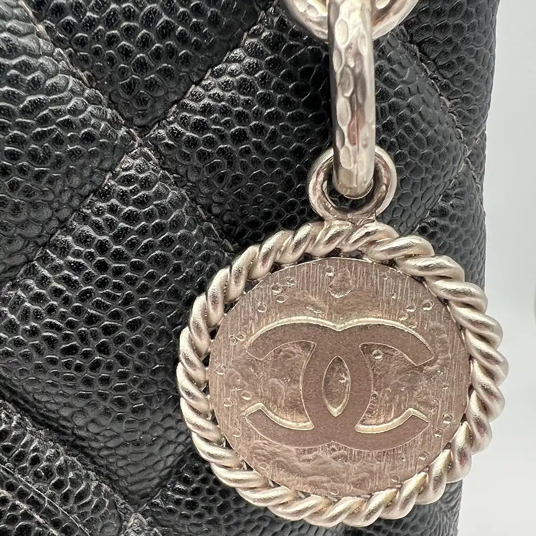 Chanel Médallion Kaviar Leder Shopping Bag schwarz / gut