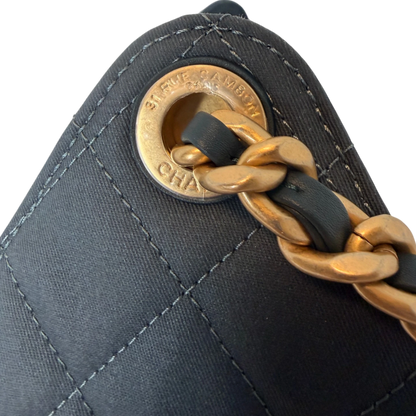 Chanel Mittelgroße Chanel 25 Tasche Blau Herbst / Winter Kollektion 2026 Chanel