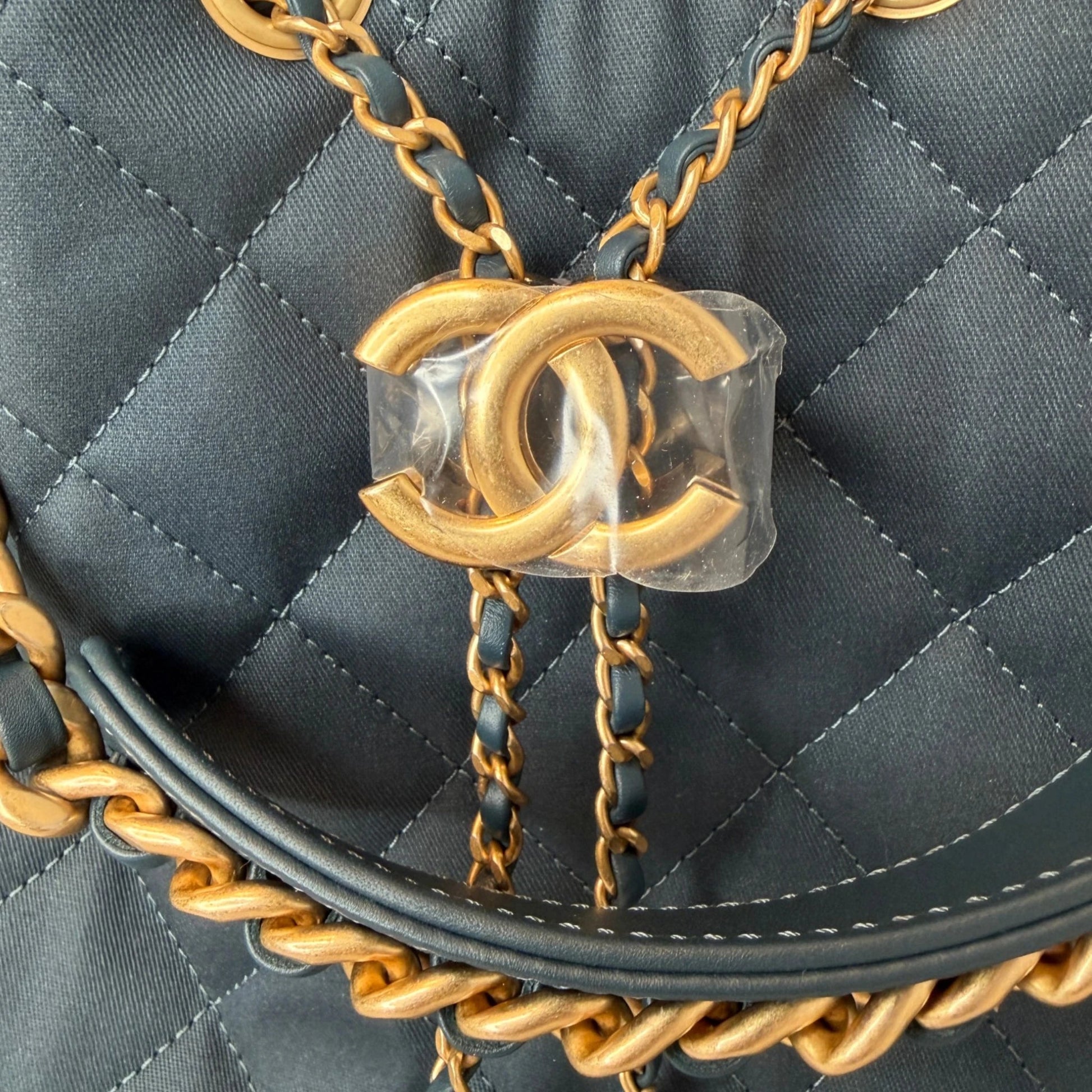 Chanel Mittelgroße Chanel 25 Tasche Blau Herbst / Winter Kollektion 2026 Chanel