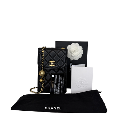 Chanel Pearl Crush Phone Holder with Chain Lammleder Schwarz Fullset / sehr gut Chanel