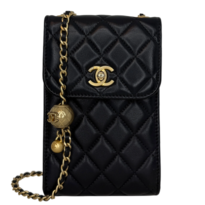 Chanel Pearl Crush Phone Holder with Chain Lammleder Schwarz Fullset / sehr gut Chanel