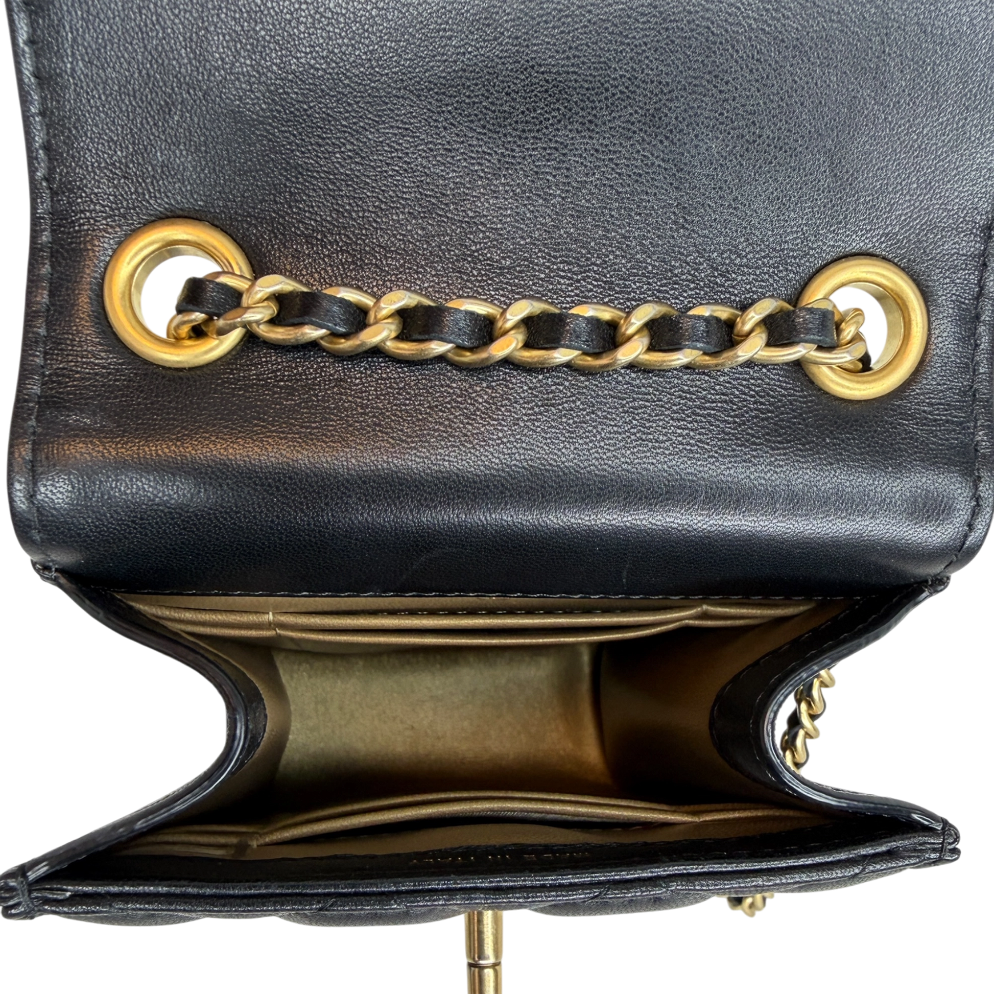 Chanel Pearl Crush Phone Holder with Chain Lammleder Schwarz Fullset / sehr gut Chanel