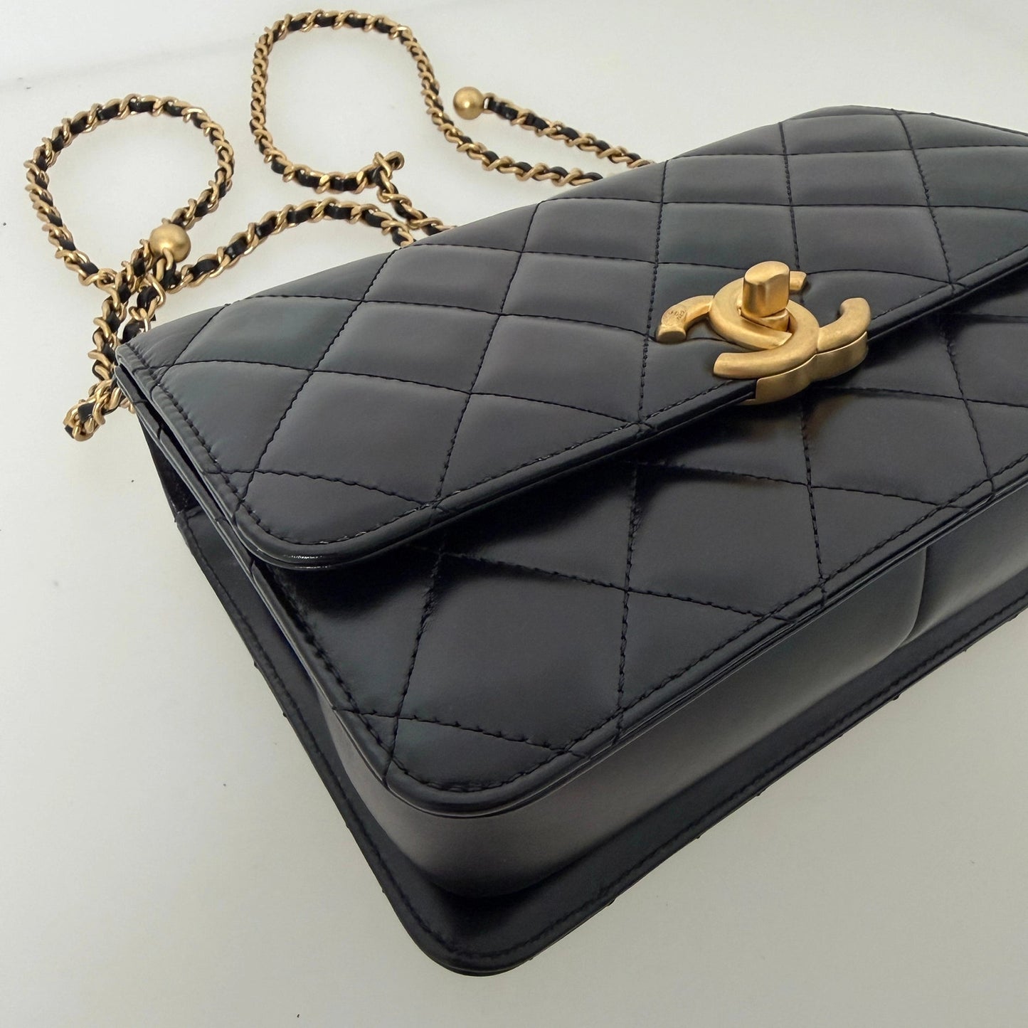 Chanel Perfect Fit Flap Bag Leder schwarz Fullset aktuelle Kollektion / neuwertig Chanel