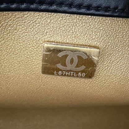Chanel Perfect Fit Flap Bag Leder schwarz Fullset aktuelle Kollektion / neuwertig Chanel