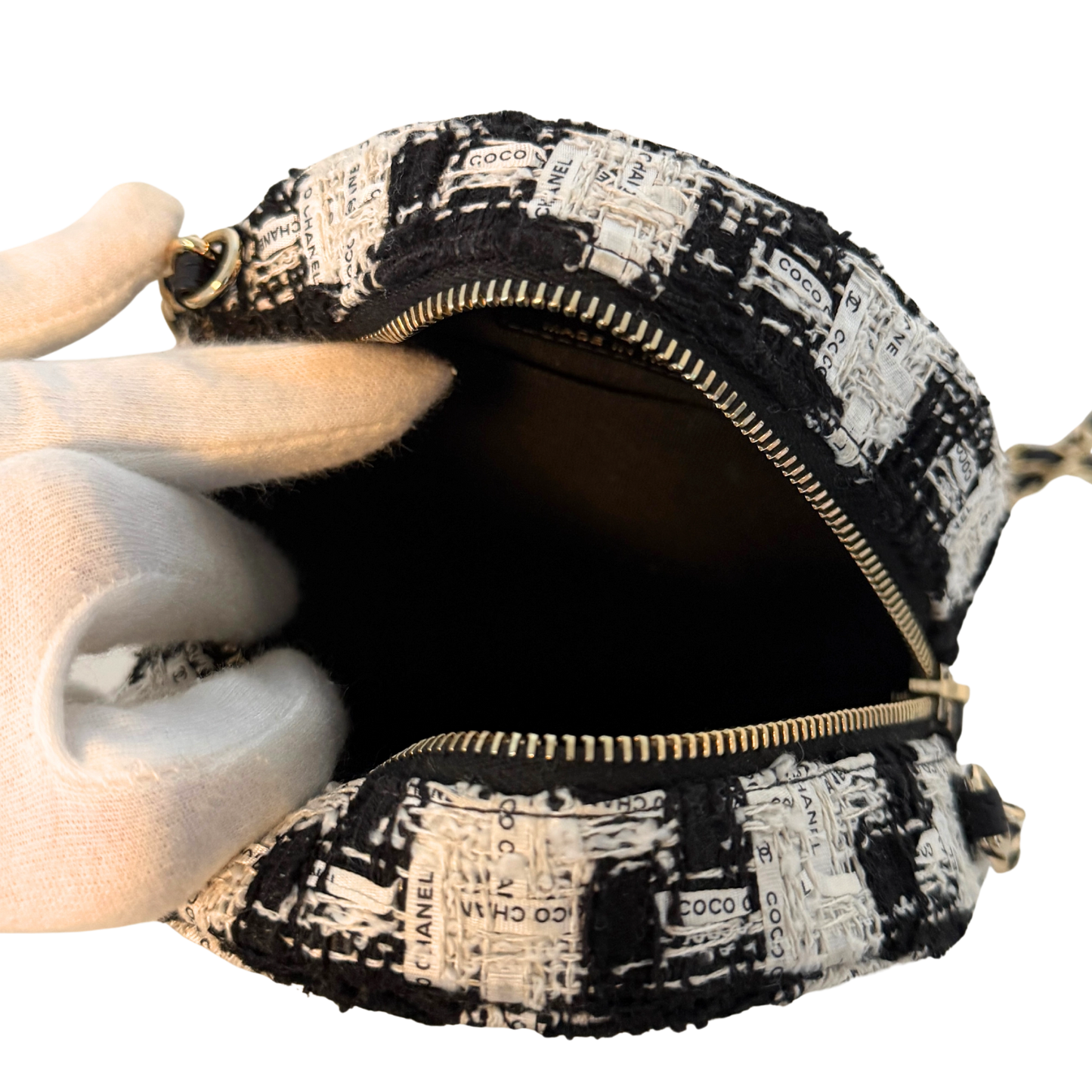 Chanel Round As Earth Tweed Crossbody Bag Schwarz / neuwertig Chanel