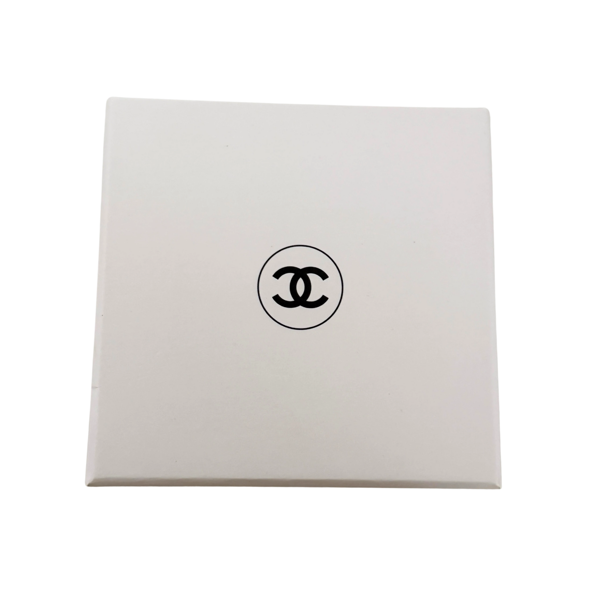 Chanel Schneekugel 2024 Gold / neuwertig Chanel