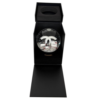 Chanel Schneekugel 2019 Schwarz / neuwertig Chanel