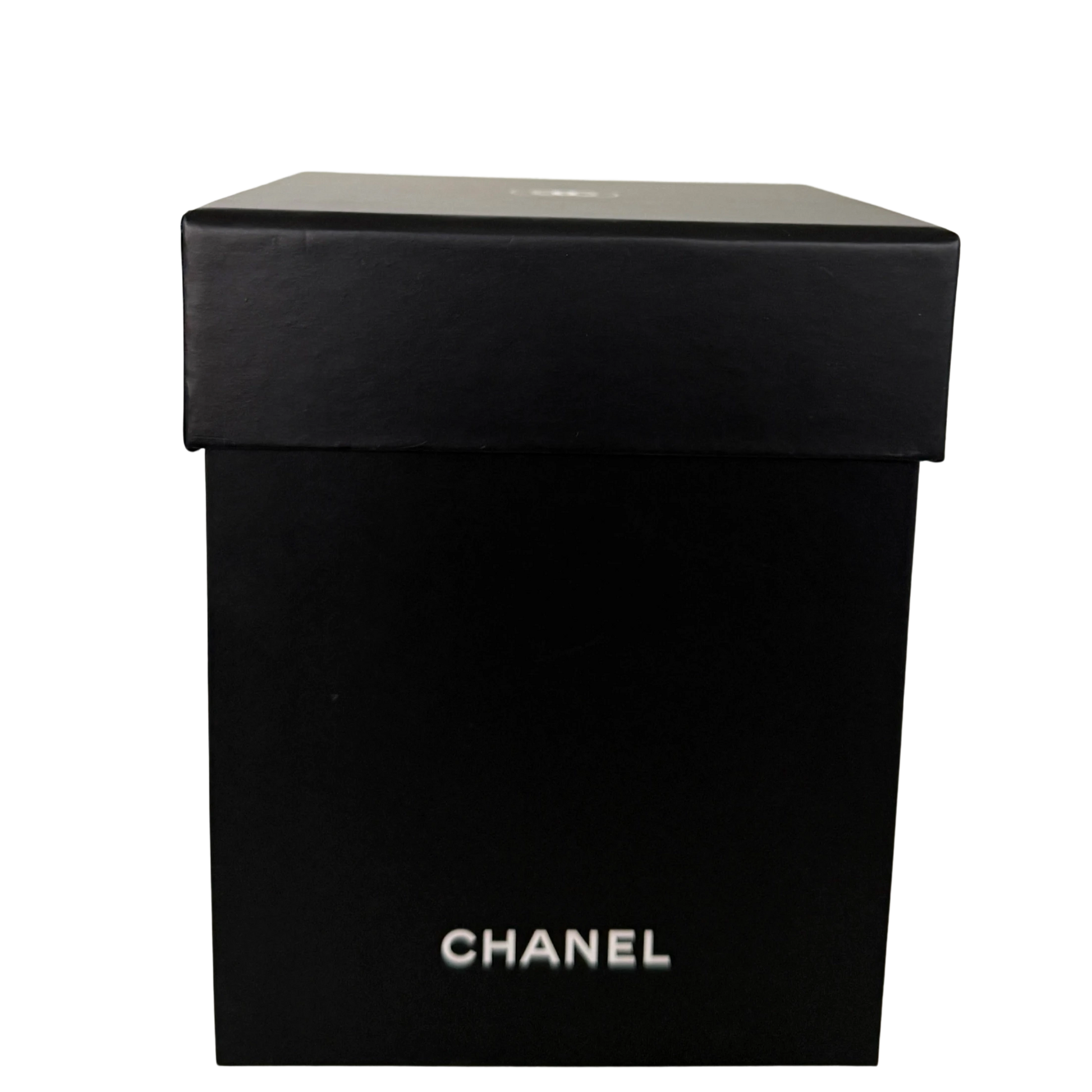 Chanel Schneekugel 2019 Schwarz / neuwertig Chanel