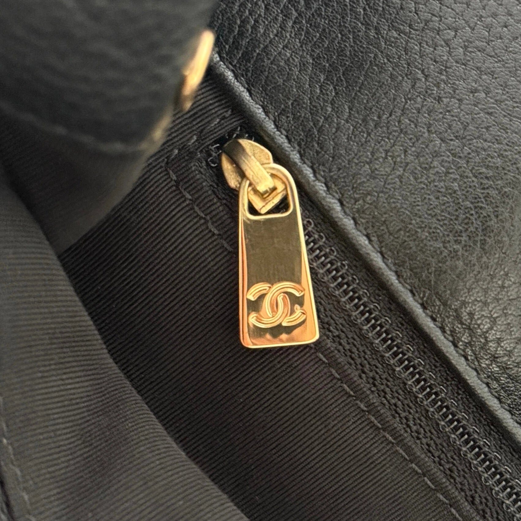 Chanel Executive Cerf Tote Bag Schwarz / sehr gut Chanel
