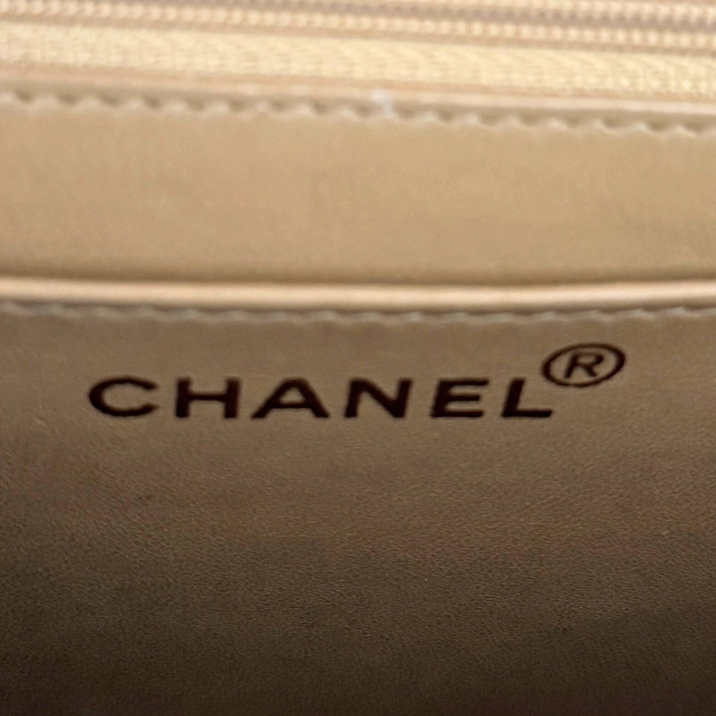 Chanel Classic Flap Bag Beige / akzeptabel Chanel