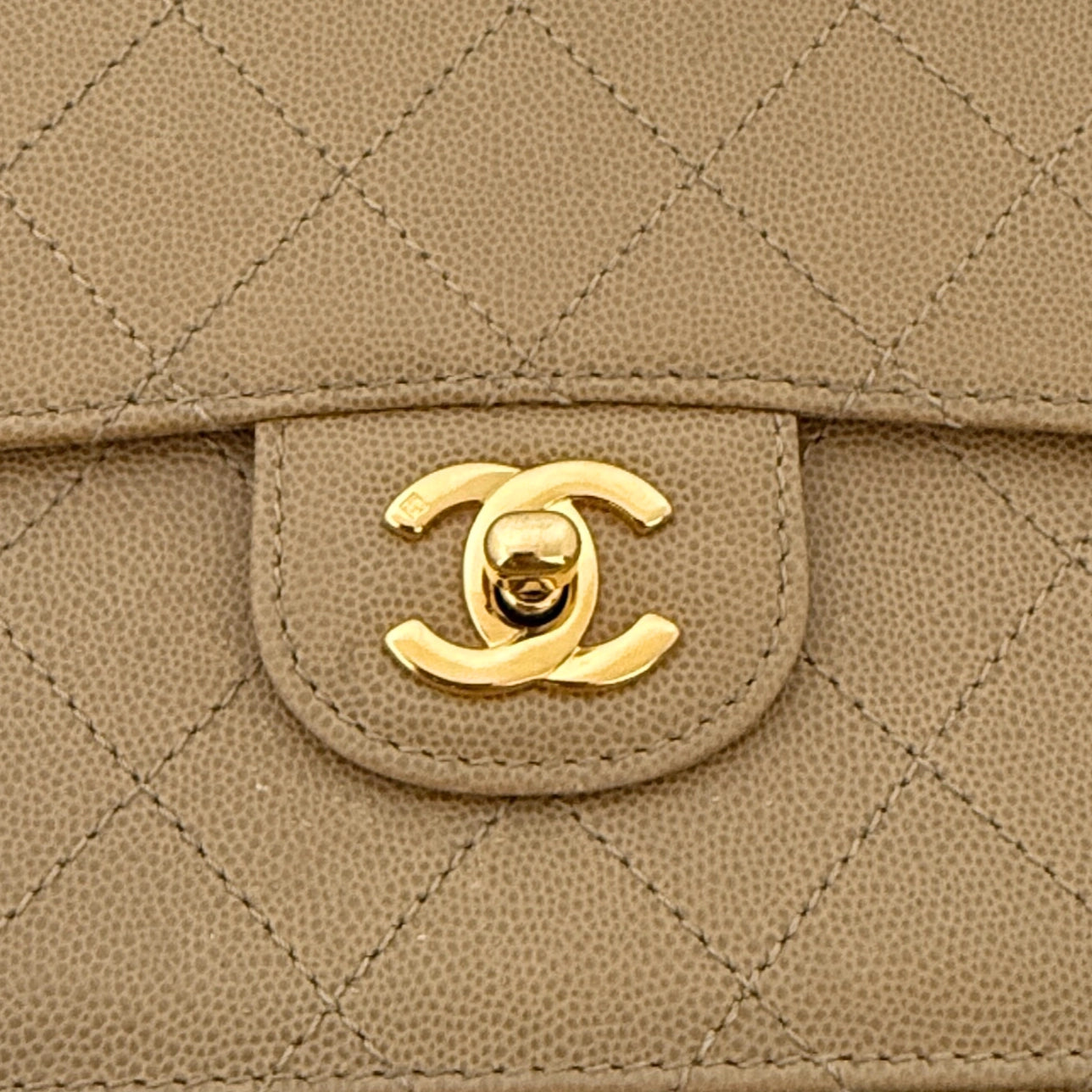 Chanel Classic Flap Bag Beige / akzeptabel Chanel