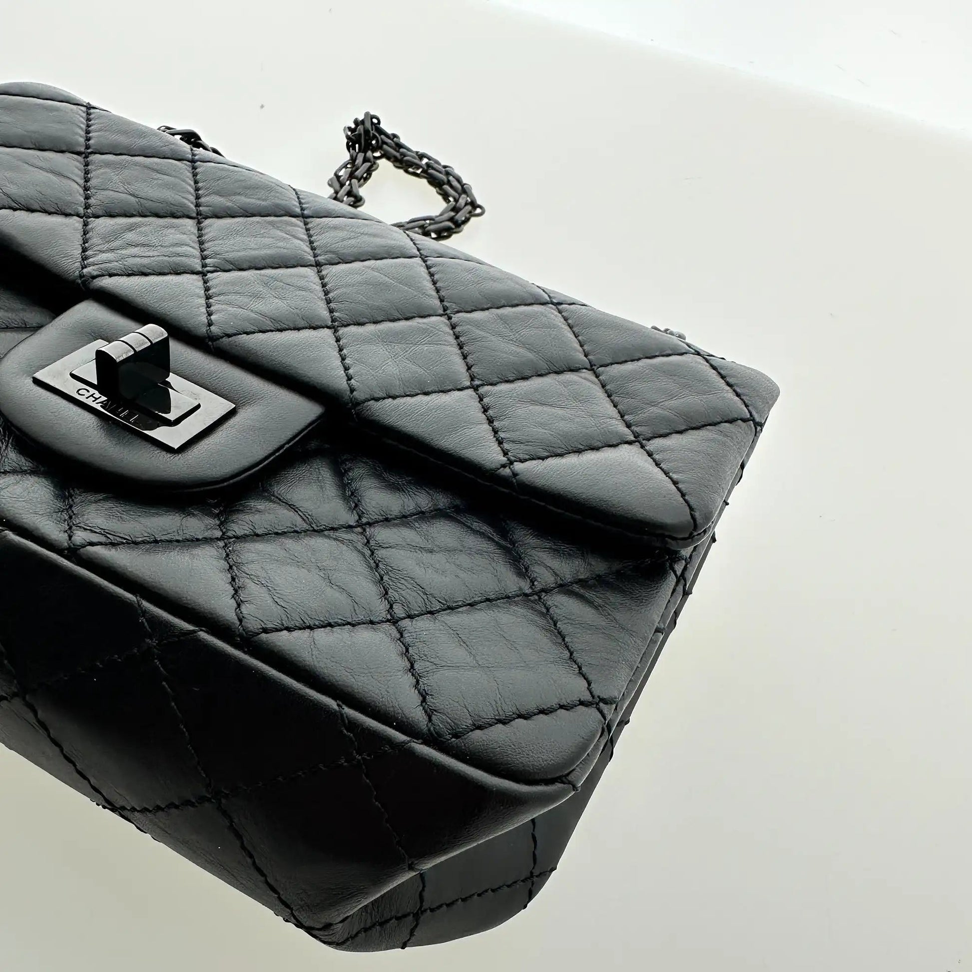 Chanel Mini Reissue 224 2.55 Flap So Black Aged Calfskin schwarze Hardware Fullset / neuwertig Chanel