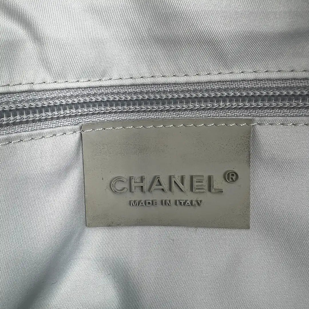 Chanel Black Sports Line Nylon Sporttasche schwarz / sehr gut Chanel