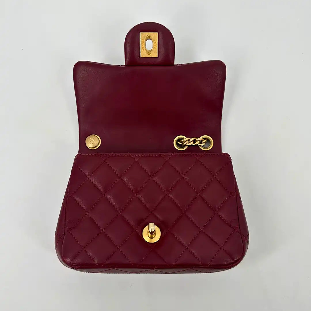 Chanel Timeless Mini Square Pearl Crush Lammleder burgundy / sehr gut Chanel