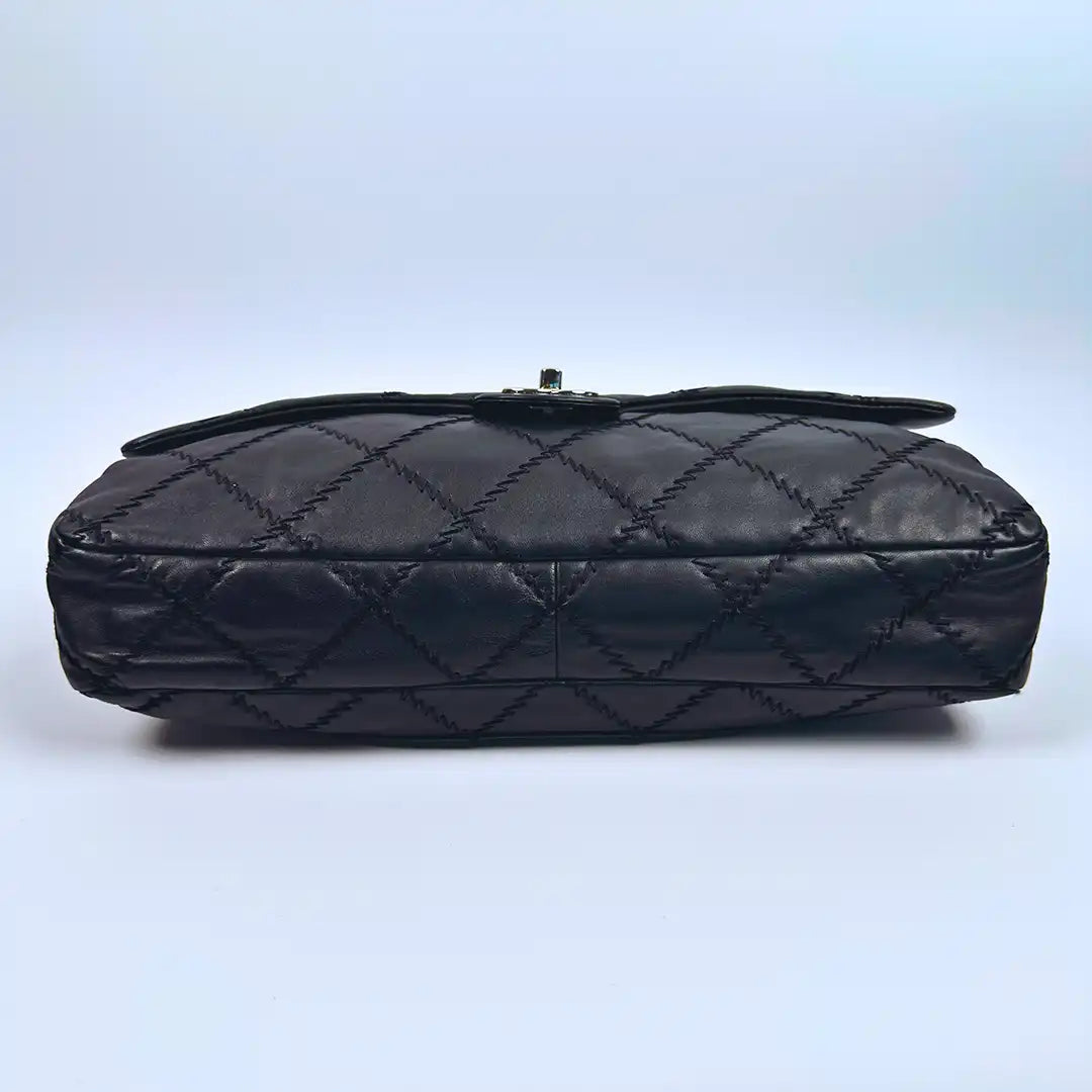 Chanel Timeless Baguette Ultimate Stitch Schultertasche schwarz / neuwertig Chanel