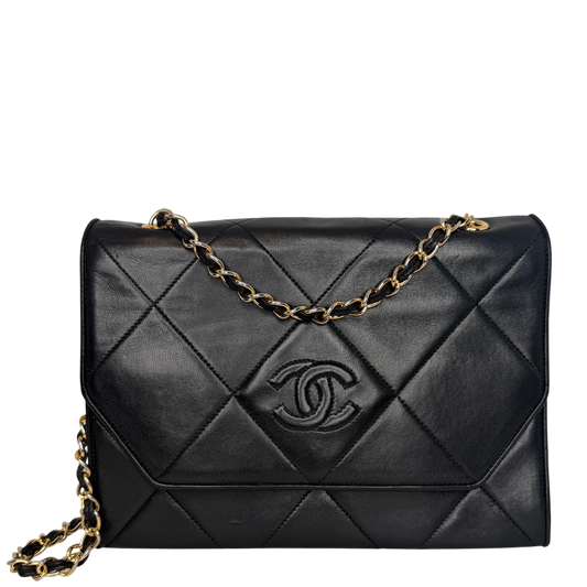 Chanel Vintage Flap Bag Lammleder Schwarz Gold CC Logo 1989-1991 Chanel