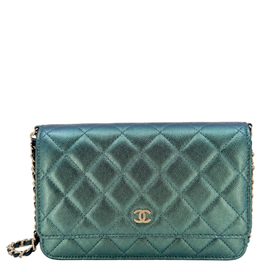 Chanel Classic Wallet on Chain WOC Iridescent Caviar Grün Gold Chanel