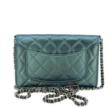 Chanel Classic Wallet on Chain WOC Iridescent Caviar Grün Gold Chanel