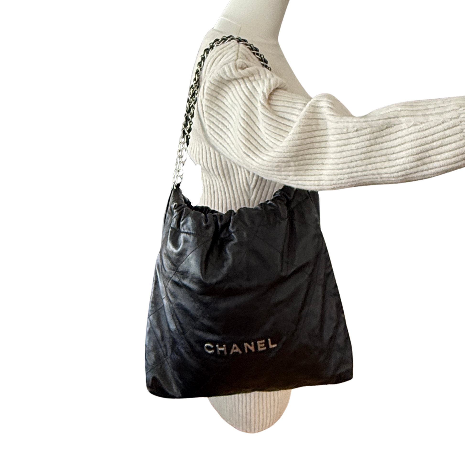 Chanel 22 mittelgroße Hobobag aus Kalbsleder Schwarz silberne Hardware / neuwertig Chanel