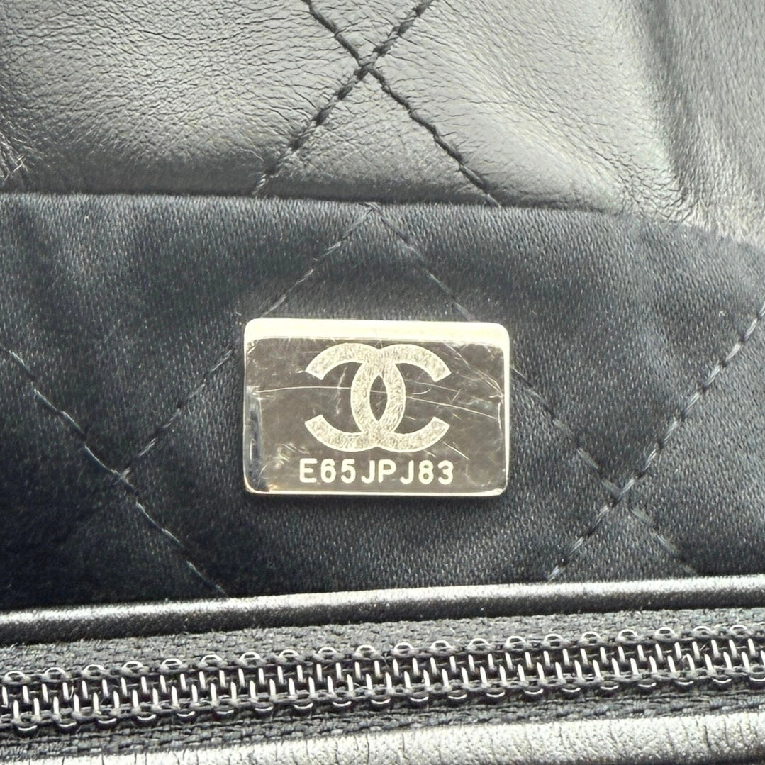 Chanel 22 mittelgroße Hobo Bag Schwarz silberne Hardware / sehr gut Chanel