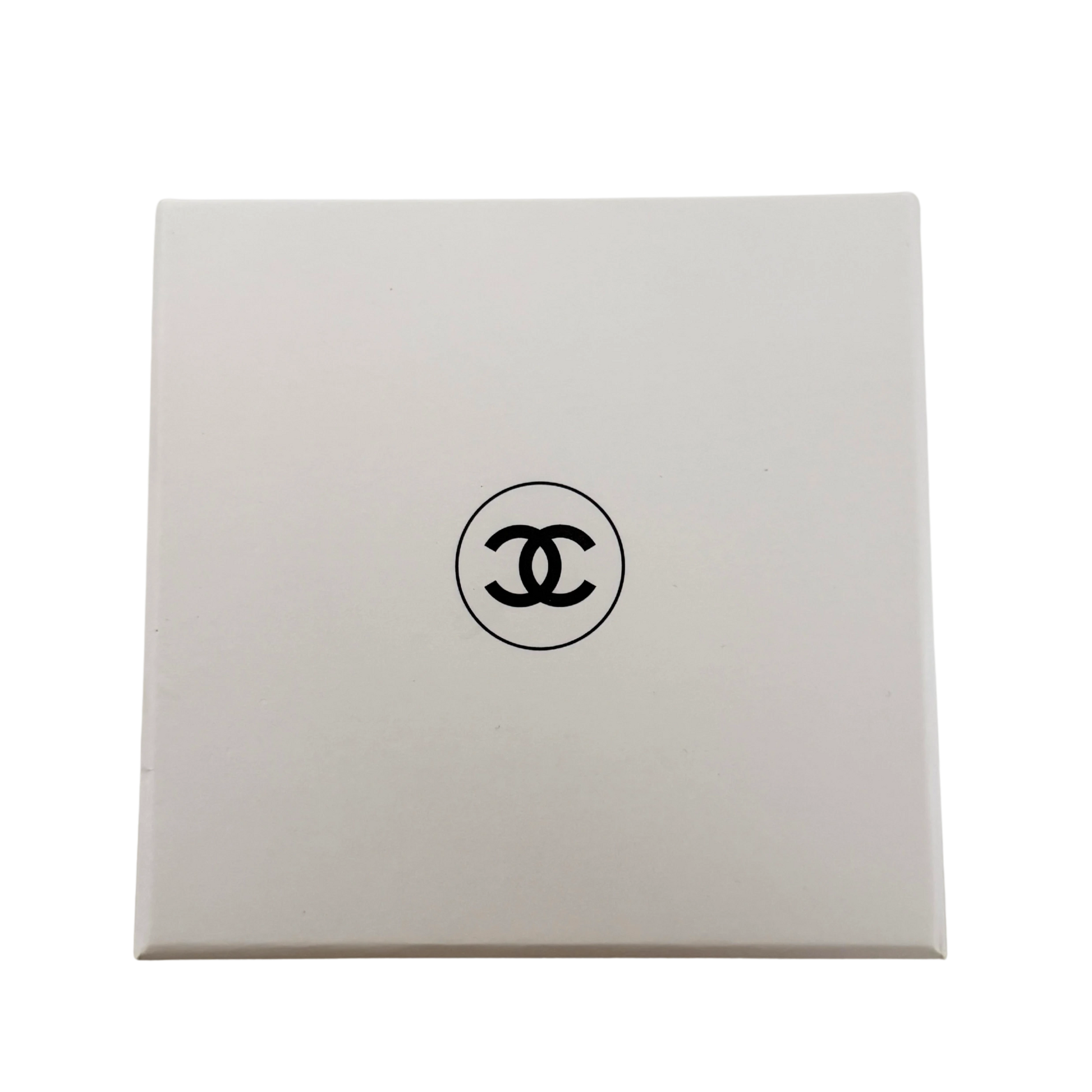 Chanel Schneekugel 2023 Gold / neuwertig Chanel