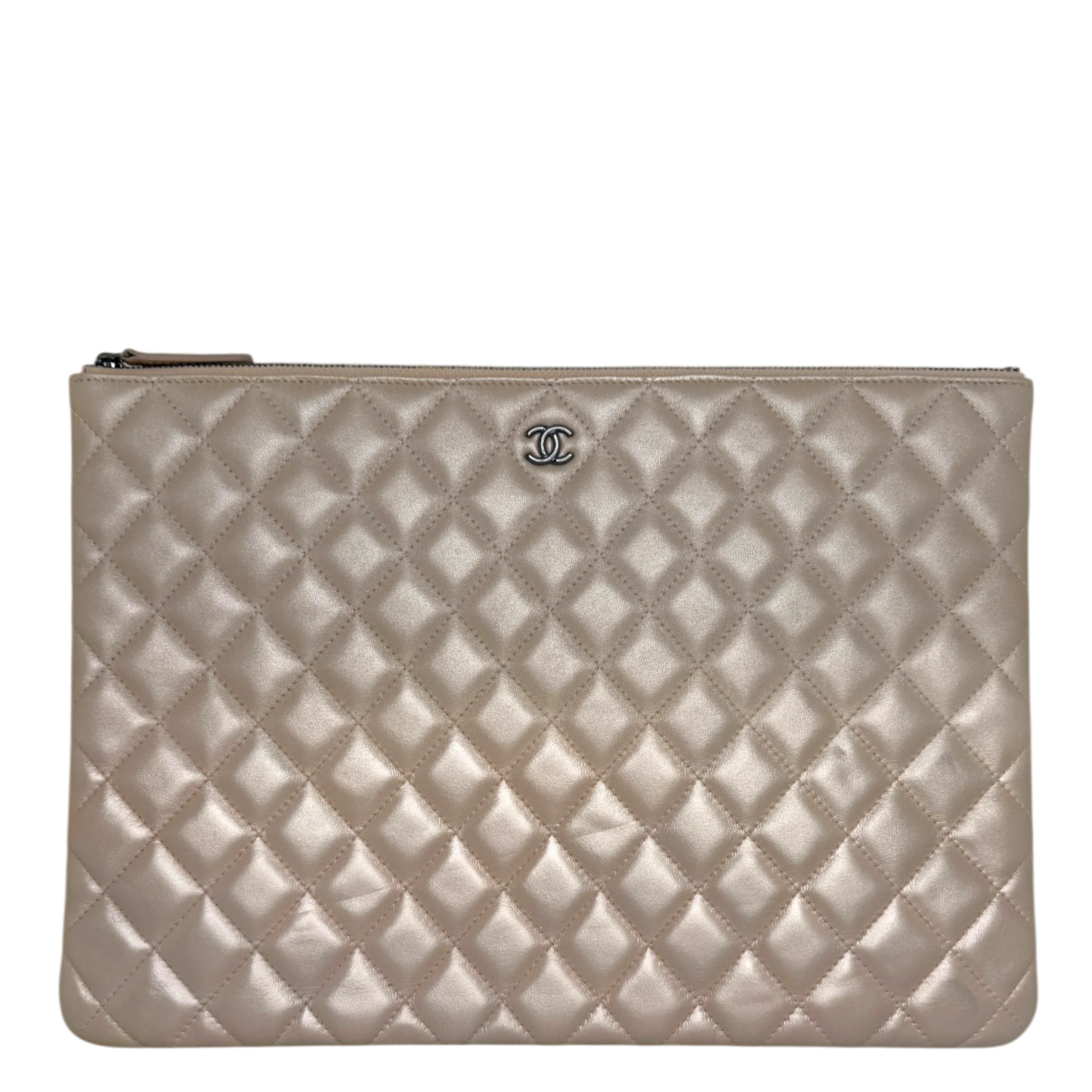 Chanel O Case Clutch Large Lammleder Beige Metallic Ruthenium Chanel