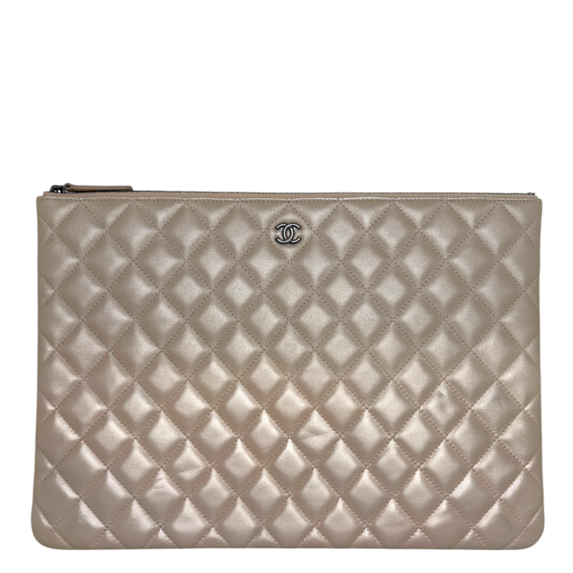 Chanel O Case Clutch Large Lammleder Beige Metallic Ruthenium Chanel