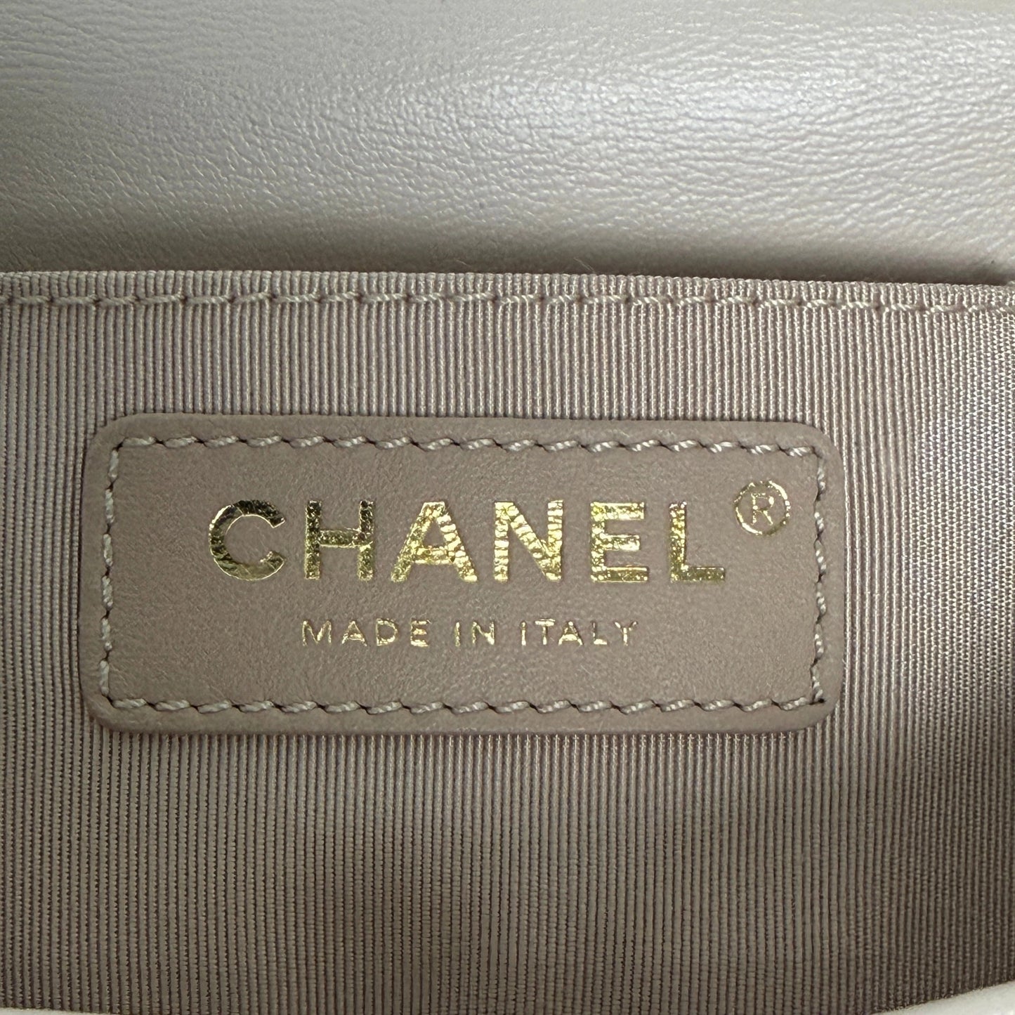 Chanel Button on Top Flap Bag small Off-White Lammleder / sehr gut Chanel