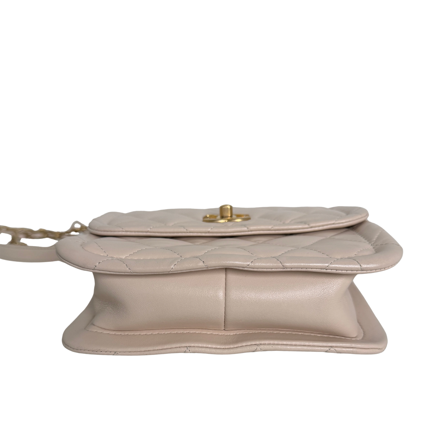 Chanel Button on Top Flap Bag small Off-White Lammleder / sehr gut Chanel