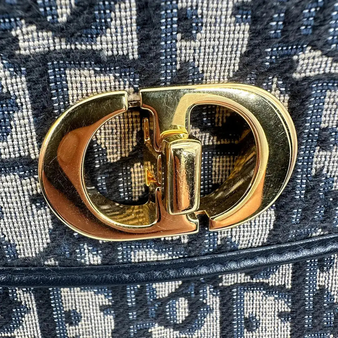 Dior 30 Montaigne Avenue Clutch mit Umschlagklappe / sehr gut Dior