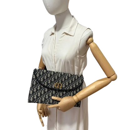 Dior 30 Montaigne Avenue Clutch mit Umschlagklappe / sehr gut Dior