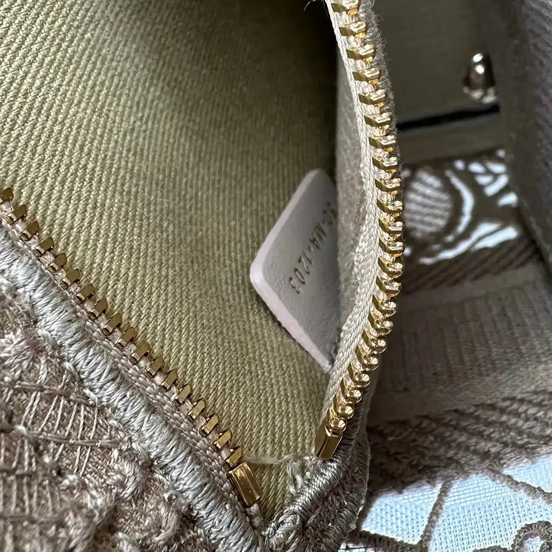 Dior Lady D-Lite Tasche Medium beige / neuwertig Dior
