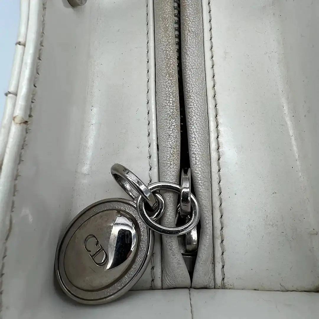 Dior Lady Dior weiss Dior Hardware Reißverschluss