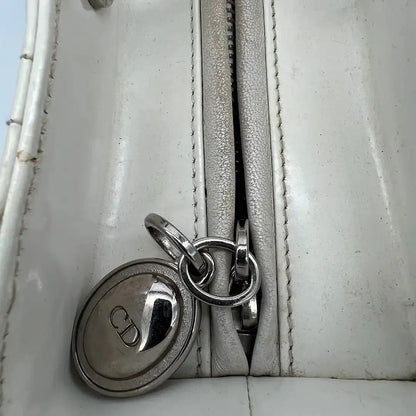 Dior Lady Dior weiss Dior Hardware Reißverschluss