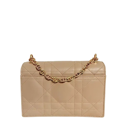 Dior Miss Caro Minitasche Macrocannage Lammleder in Puderbeige / neuwertig Dior