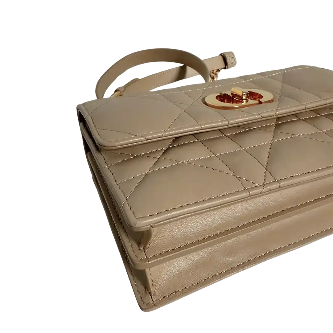 Dior Miss Caro Minitasche Macrocannage Lammleder in Puderbeige / neuwertig Dior