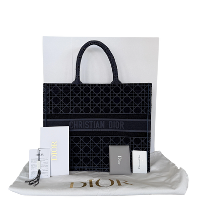 Dior Book Tote Large Velvet blau / neuwertig Dior