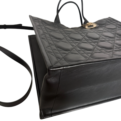 Dior Book Tote Large Macrocannage Kalbsleder Schwarz Gold Dior