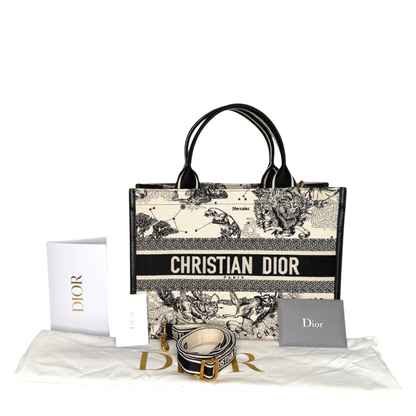 Dior Book Tote Medium Dior Zodiac Stickerei Latte Multicolor Schwarzes Leder mit Schulterriemen 2024 Dior
