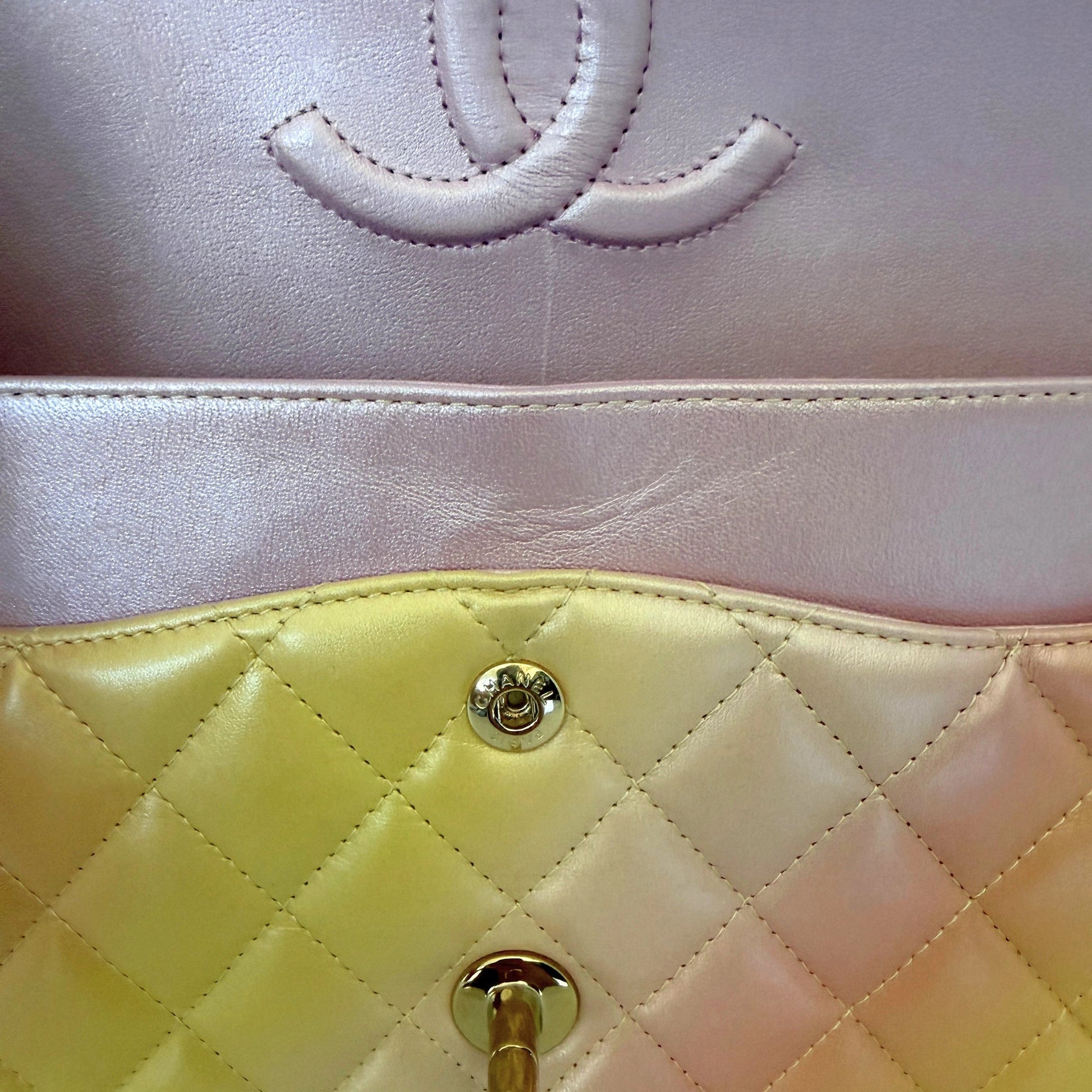 Chanel Timeless Double Flap Medium Tie Dye Ombre Multicolor 2024 Fullset / sehr gut Chanel