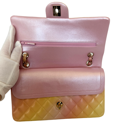 Chanel Timeless Double Flap Medium Tie Dye Ombre Multicolor 2024 Fullset / sehr gut Chanel