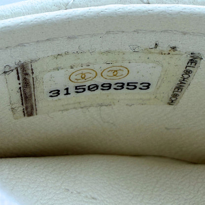 Chanel Mini-Eimertasche Weiß / sehr gut Chanel