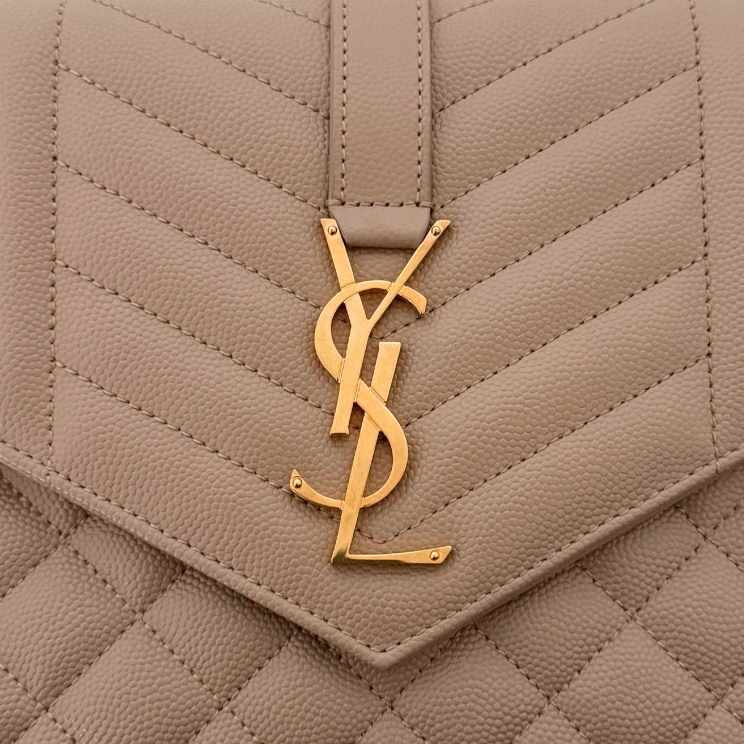 Saint Laurent Envelope Tasche mit Überschlag Dark Beige / neuwertig Saint Laurent