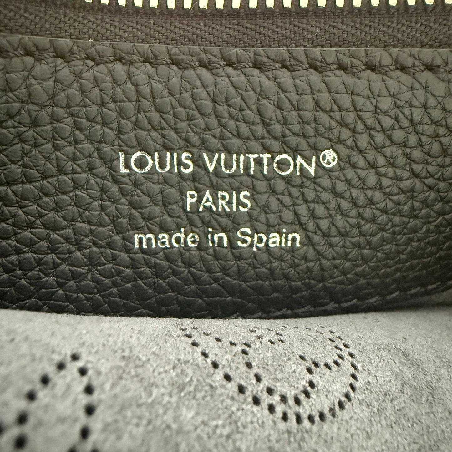 Louis Vuitton Flore Mahina M12139 Schwarz / neuwertig LOUIS VUITTON