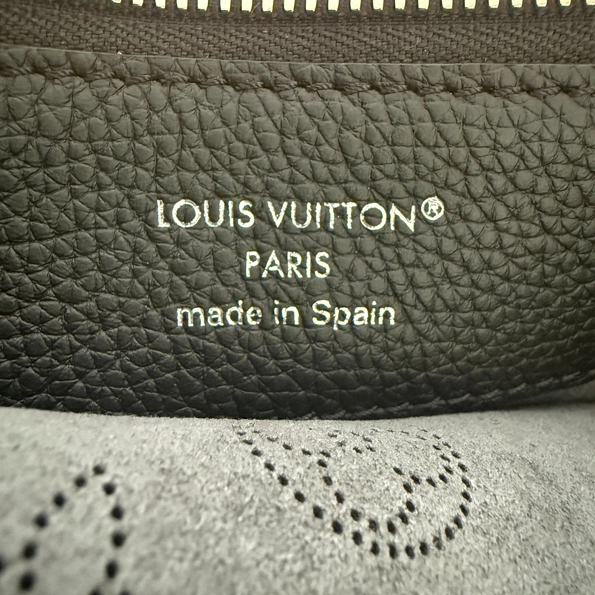 Louis Vuitton Flore Mahina M12139 Schwarz / neuwertig LOUIS VUITTON